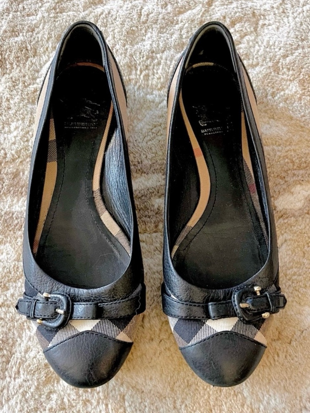 Burberry Black and Beige Plaid Leather Ballet Flats with Buckle Size 40.5